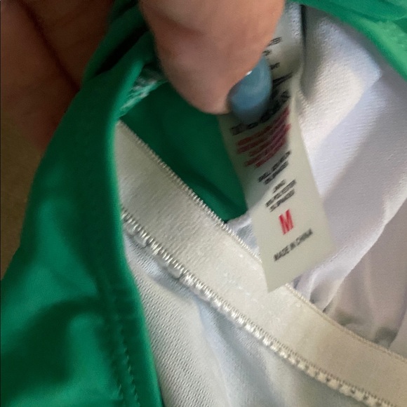 Elegant Green Lace Trim Women's One Piece Swimsuit - Picture 2 of 3